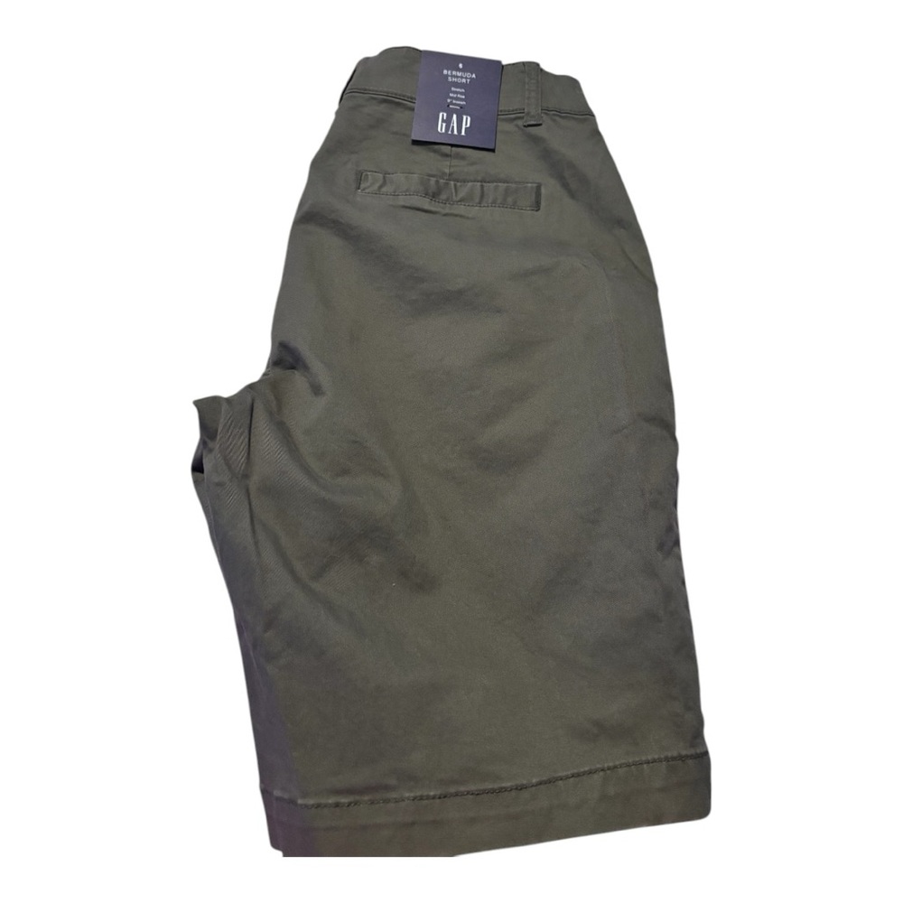 GAP Men's Olive Shorts